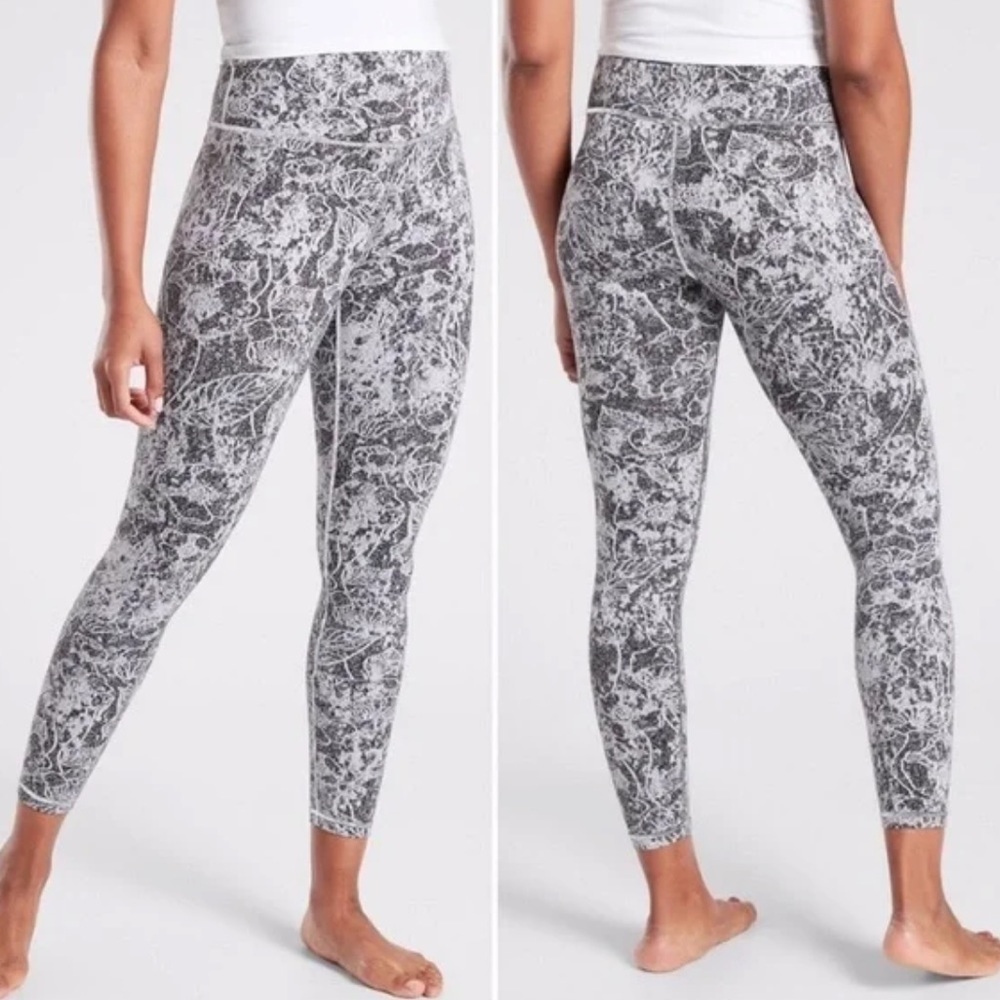Athleta Elation Graffiti 7/8 Tight Legging